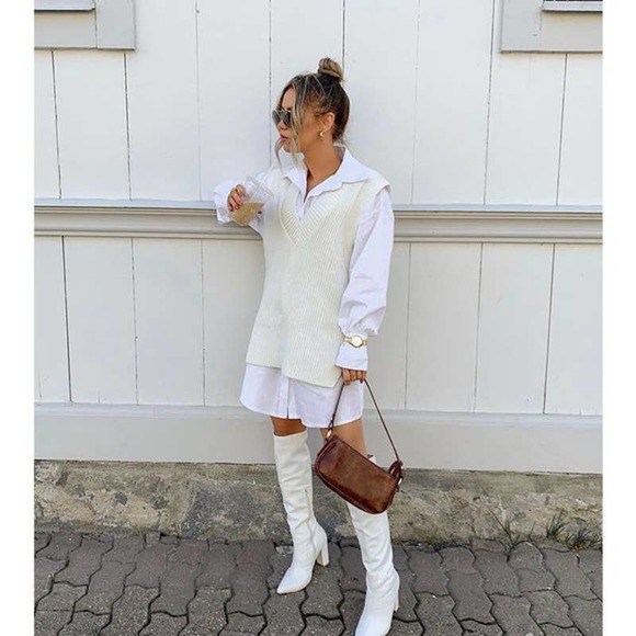 H&M Sweaters - H&M Blogger Favorite Ribbed Cream V-Neck Vest S